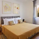 Majavec Vila Garica